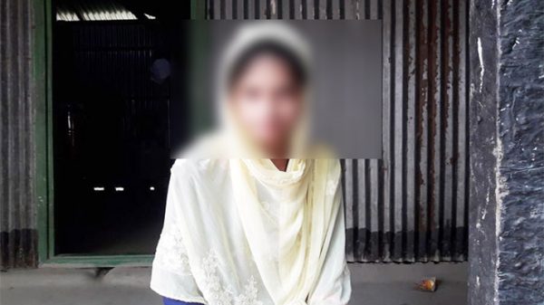 বিয়ের দাবিতে প্রেমিকের বাড়িতে তরুণীর অনশন, পালিয়েছে প্রেমিক