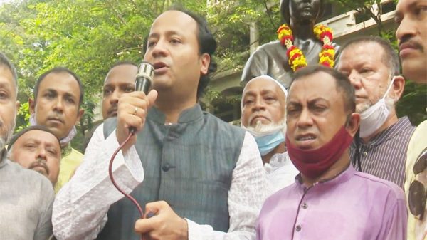 স্কুলে এসে করোনা আক্রান্ত হওয়ার প্রমাণ মেলেনি : শিক্ষা উপমন্ত্রী