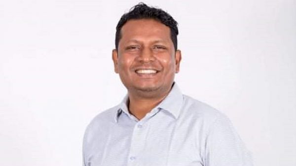 আইফোনের জন্য জমানো টাকা কিডনি রোগীকে দিলেন চিকিৎসক