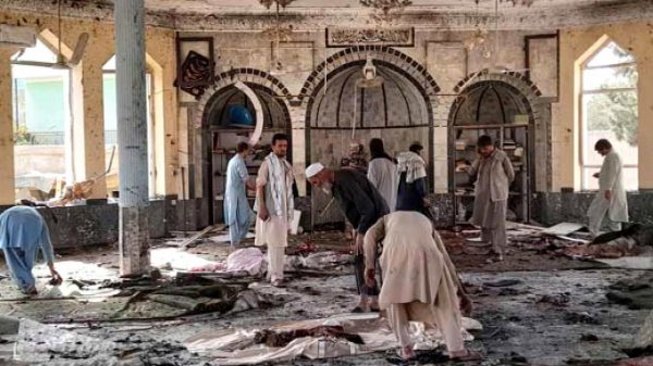 আফগানিস্তানে মসজিদে ভয়াবহ বিস্ফোরণ, নিহত ৫০