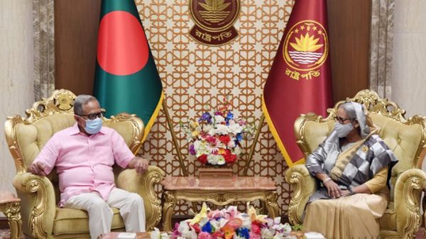 বঙ্গভবনে রাষ্ট্রপতির সঙ্গে প্রধানমন্ত্রীর সাক্ষাৎ