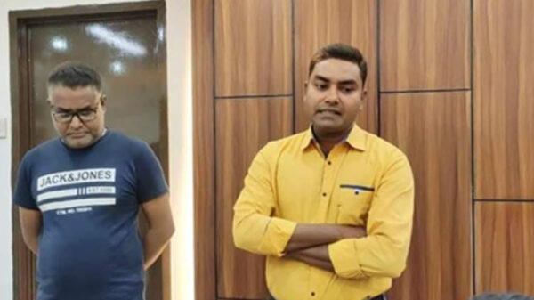 আ.লীগ নেতার নাম ভাঙ্গিয়ে চাঁদাবাজির অভিযোগ, দুই ভাই আটক