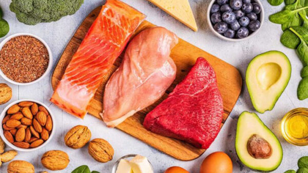 অতিরিক্ত প্রোটিন গ্রহণে কী হতে পারে, জানেন?