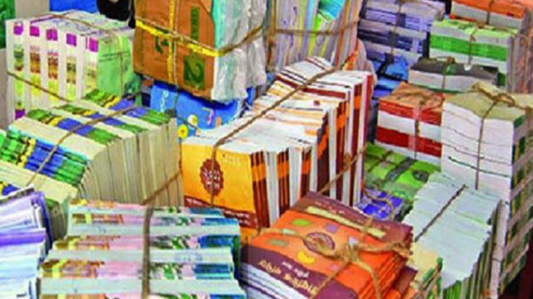 নতুন শিক্ষাক্রমে প্রথমে ৪ মাসের বই মিলবে