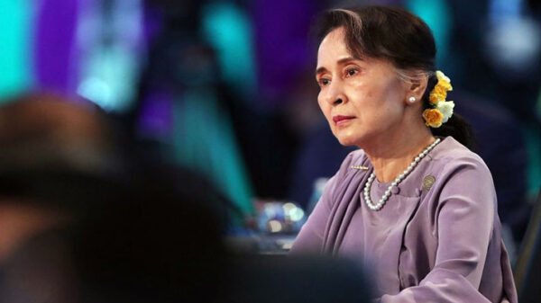 সু চি’র ৪ বছরের কারাদণ্ড