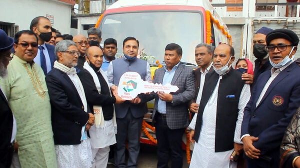 পাবনা পৌরসভাকে ভারত সরকার কর্তৃক আইসিইউ অ্যম্বুলেন্স প্রদান