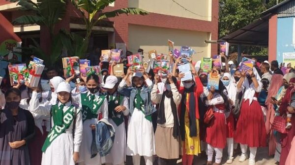 উৎসব ছাড়াই দেশজুড়ে বই বিতরণ