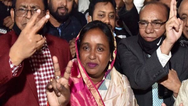 তৈমুর কাকা’কে সঙ্গে নিয়ে কাজ করবেন আইভী